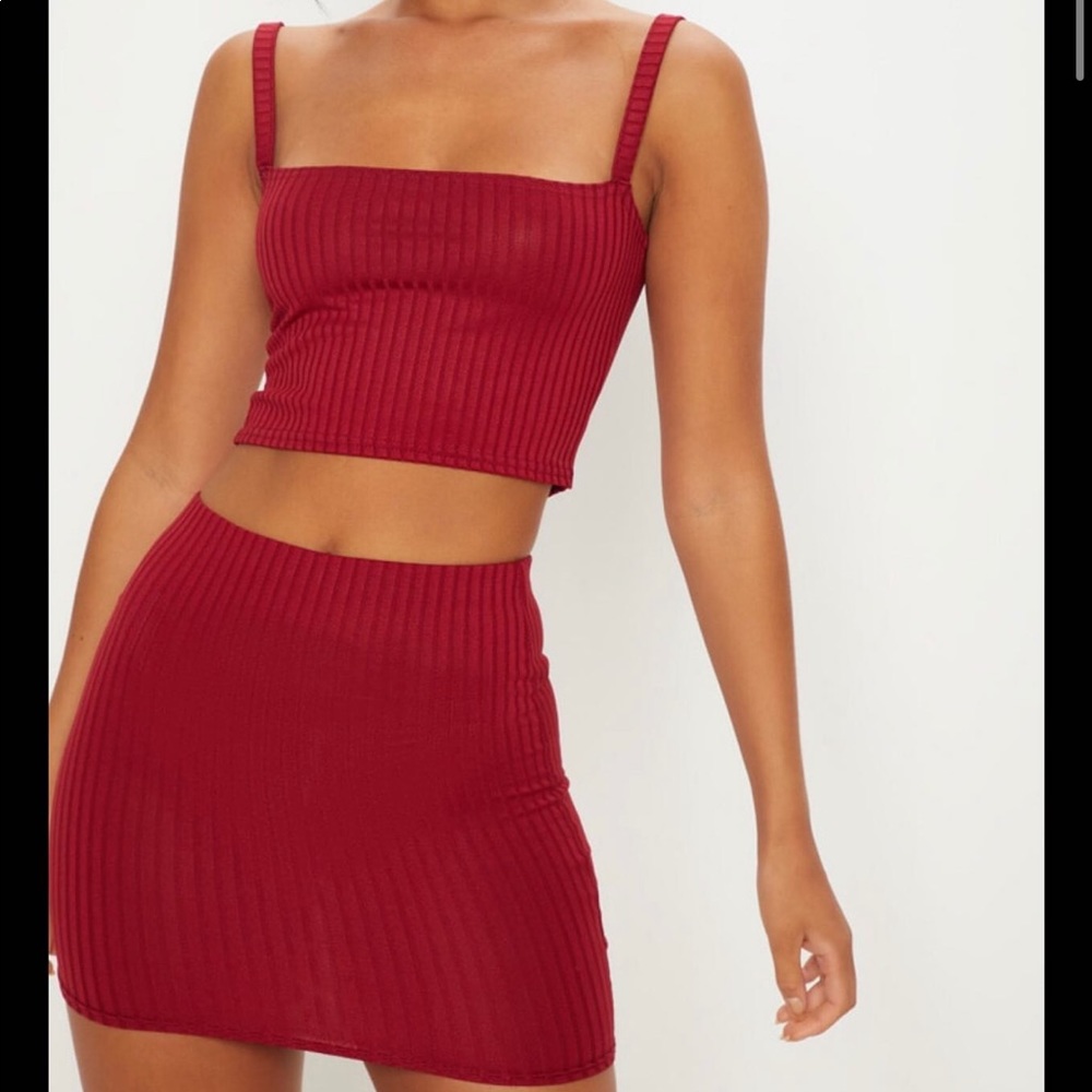 PrettyLittleThing Top/ bottom burgundy ribbed set